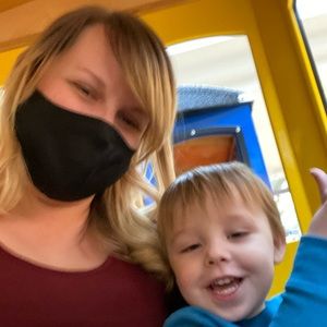 Meet your Posher, Hannah